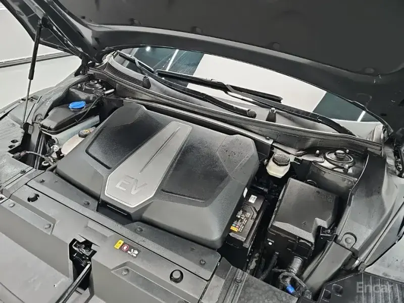2024 Kia EV6 с пробегом 56 697 км