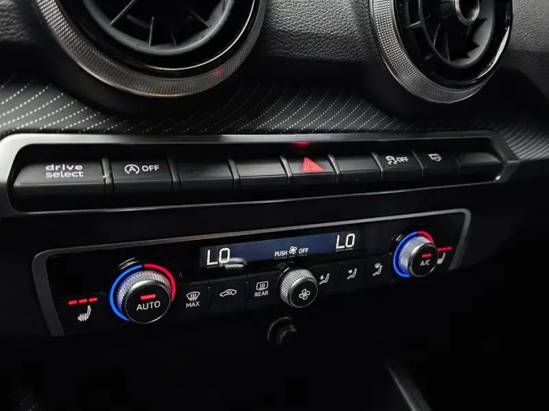 2023 Audi Q2 с пробегом 16 362 км