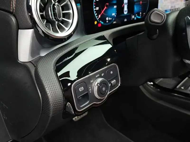 2021 Mercedes-Benz CLA с пробегом 17 996 км