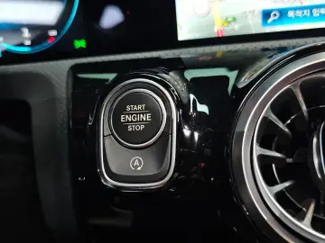 2021 Mercedes-Benz CLA с пробегом 17 996 км