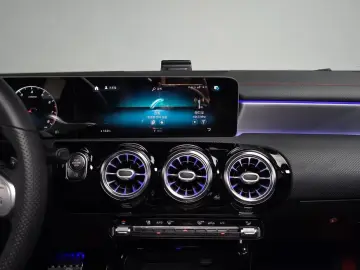 2020 Mercedes-Benz CLA с пробегом 68 402 км