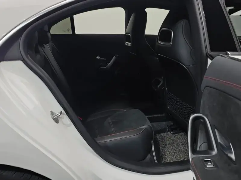 2020 Mercedes-Benz CLA с пробегом 130 882 км