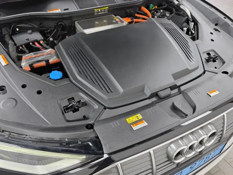 2021 Audi e-tron с пробегом 86 203 км