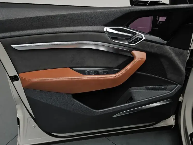 2020 Audi e-tron с пробегом 37 096 км
