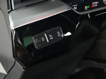 2022 Audi e-tron с пробегом 55 108 км