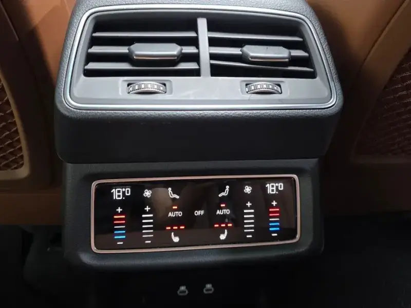 2022 Audi e-tron с пробегом 69 657 км