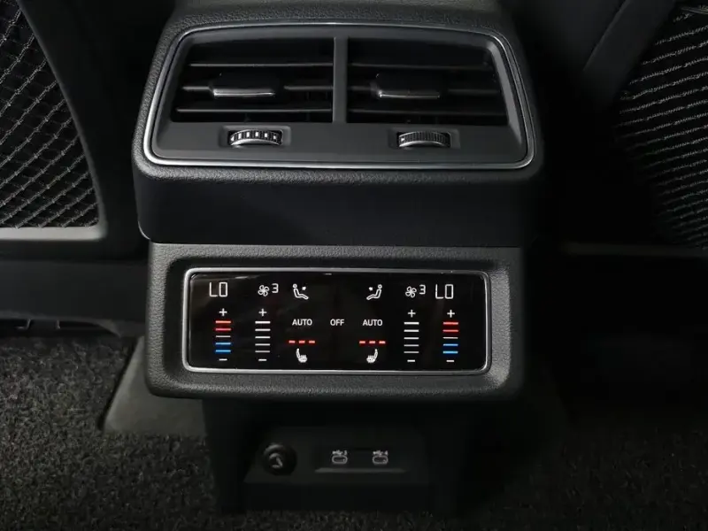 2021 Audi e-tron с пробегом 121 851 км