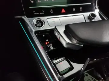 2021 Audi e-tron с пробегом 158 417 км