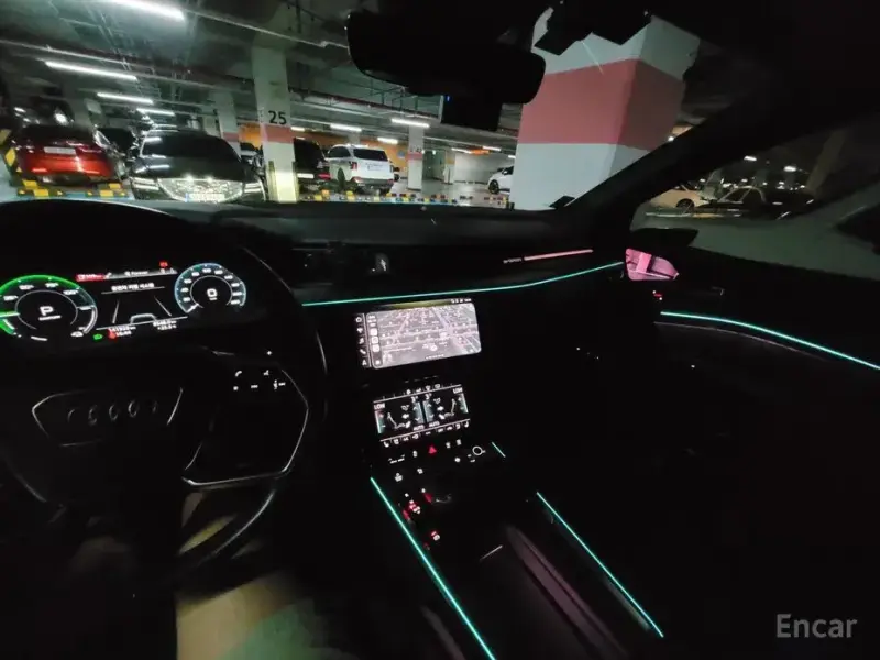 2020 Audi e-tron с пробегом 142 000 км