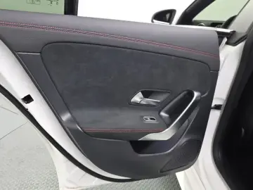 2024 Mercedes-Benz CLA с пробегом 33 907 км