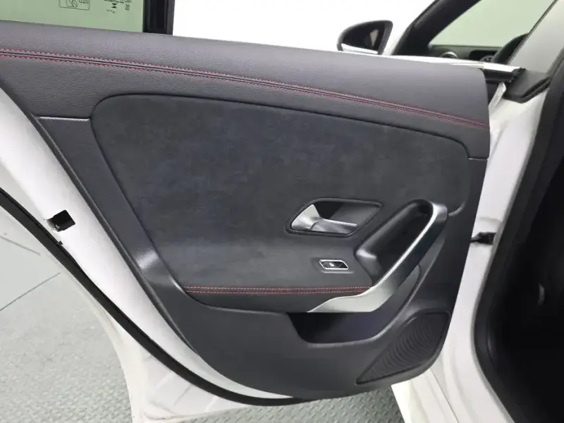 2024 Mercedes-Benz CLA с пробегом 33 907 км