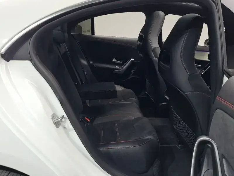2025 Mercedes-Benz CLA с пробегом 13 995 км