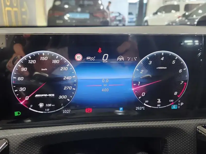 2025 Mercedes-Benz CLA с пробегом 400 км