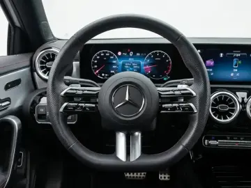 2025 Mercedes-Benz CLA с пробегом 18 666 км