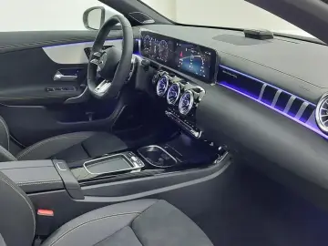 2025 Mercedes-Benz CLA с пробегом 21 км