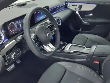 2025 Mercedes-Benz CLA с пробегом 21 км