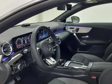 2025 Mercedes-Benz CLA с пробегом 21 км