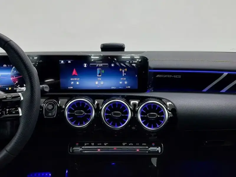 2025 Mercedes-Benz CLA с пробегом 21 км