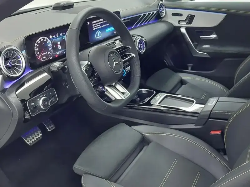 2025 Mercedes-Benz CLA с пробегом 15 км