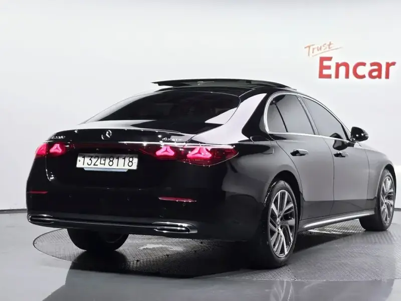 2024 Mercedes-Benz E-Класс с пробегом 25 304 км