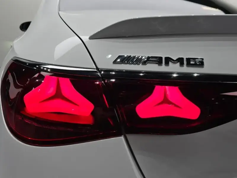 2025 Mercedes-Benz E-Класс с пробегом 20 600 км