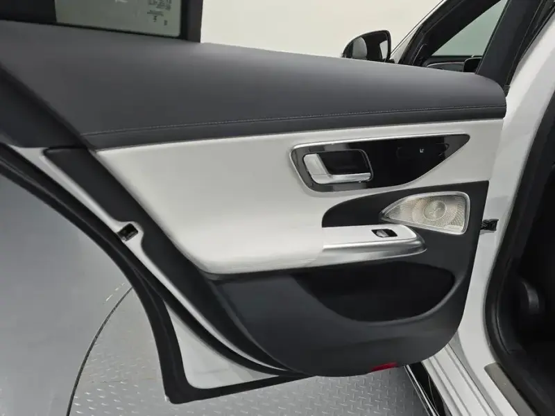 2025 Mercedes-Benz E-Класс с пробегом 20 600 км
