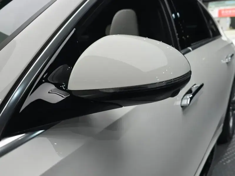 2025 Mercedes-Benz E-Класс с пробегом 20 600 км