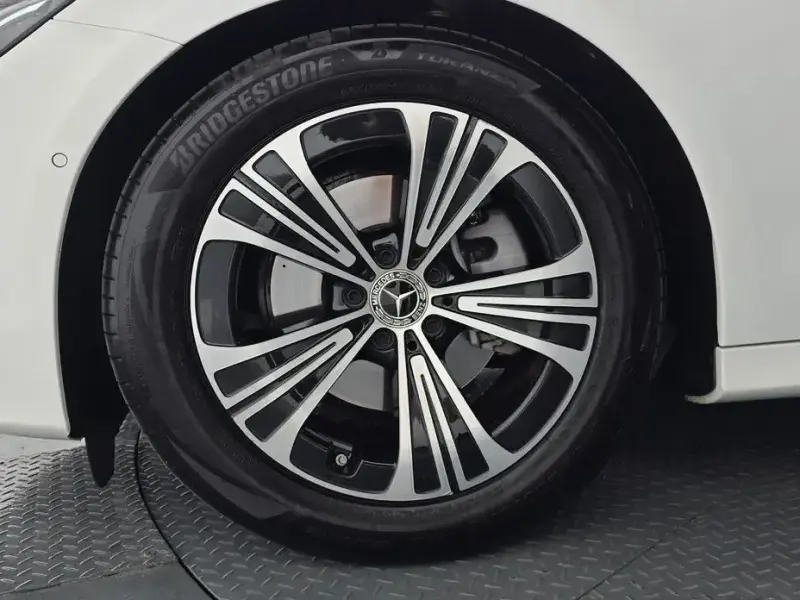 2025 Mercedes-Benz E-Класс с пробегом 13 245 км