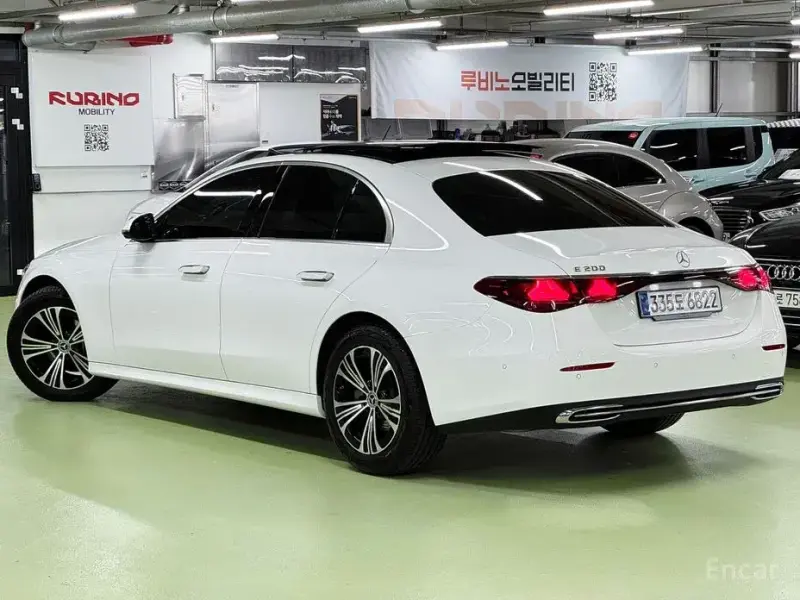 2025 Mercedes-Benz E-Класс с пробегом 1 326 км