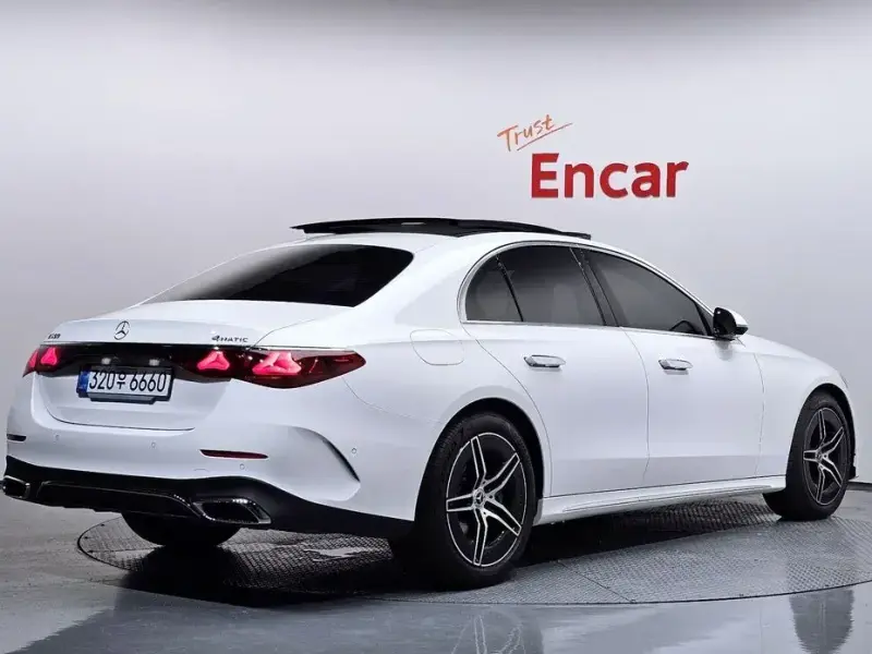 2025 Mercedes-Benz E-Класс с пробегом 3 043 км