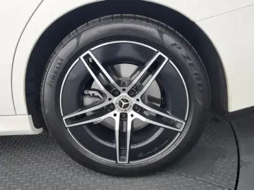 2025 Mercedes-Benz E-Класс с пробегом 3 043 км