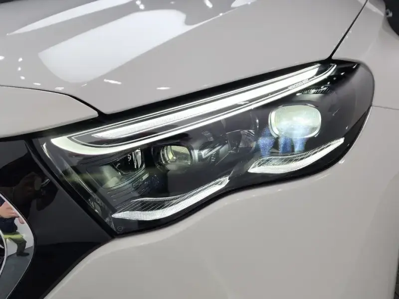 2025 Mercedes-Benz E-Класс с пробегом 3 043 км