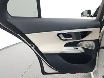 2025 Mercedes-Benz E-Класс с пробегом 3 043 км