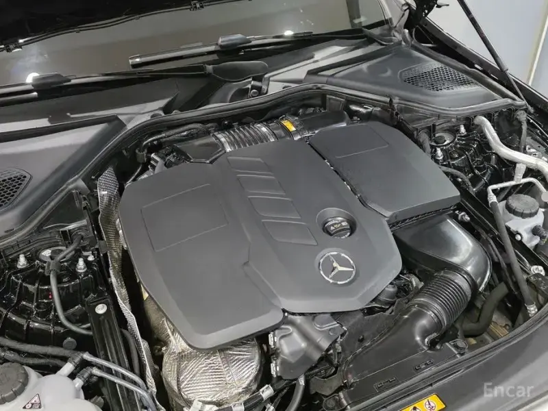 2025 Mercedes-Benz E-Класс с пробегом 18 588 км