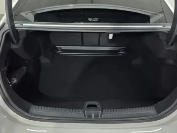 2025 Mercedes-Benz E-Класс с пробегом 21 540 км