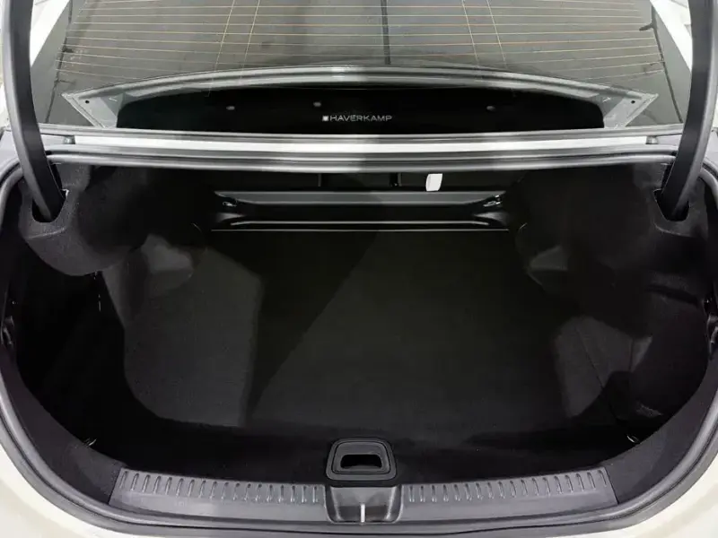 2024 Mercedes-Benz E-Класс с пробегом 50 417 км