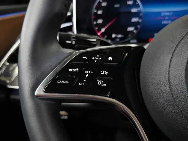 2025 Mercedes-Benz E-Класс с пробегом 24 543 км