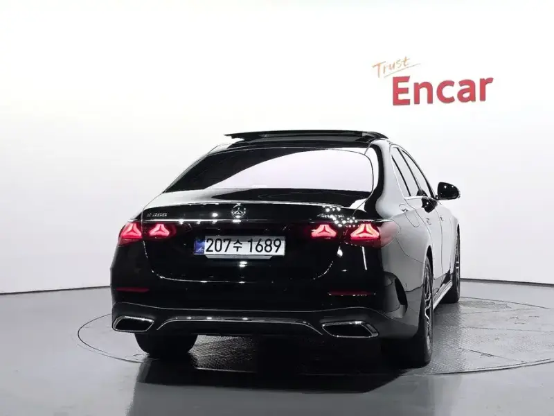 2025 Mercedes-Benz E-Класс с пробегом 14 675 км