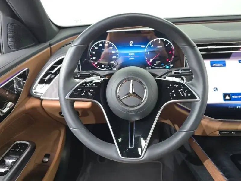 2025 Mercedes-Benz E-Класс с пробегом 13 967 км