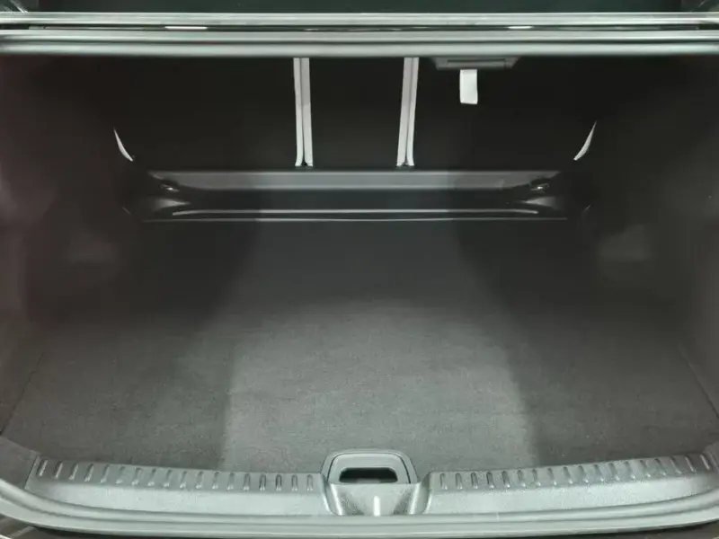 2025 Mercedes-Benz E-Класс с пробегом 6 910 км