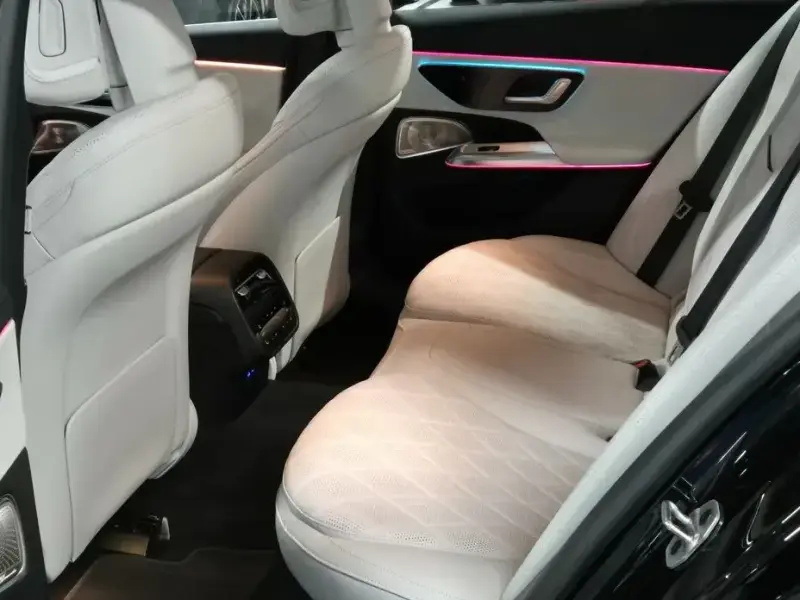 2025 Mercedes-Benz E-Класс с пробегом 6 910 км