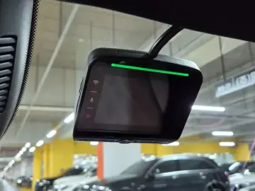 2025 Mercedes-Benz E-Класс с пробегом 6 910 км