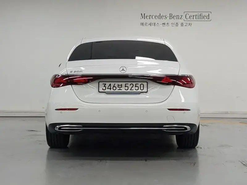 2025 Mercedes-Benz E-Класс с пробегом 10 148 км