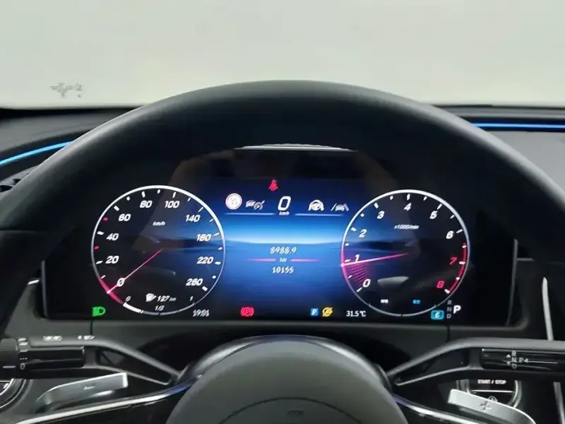 2025 Mercedes-Benz E-Класс с пробегом 10 148 км
