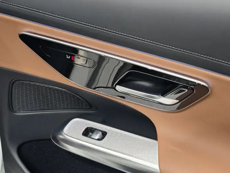 2024 Mercedes-Benz E-Класс с пробегом 12 279 км