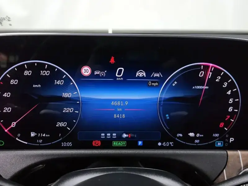 2025 Mercedes-Benz E-Класс с пробегом 8 418 км