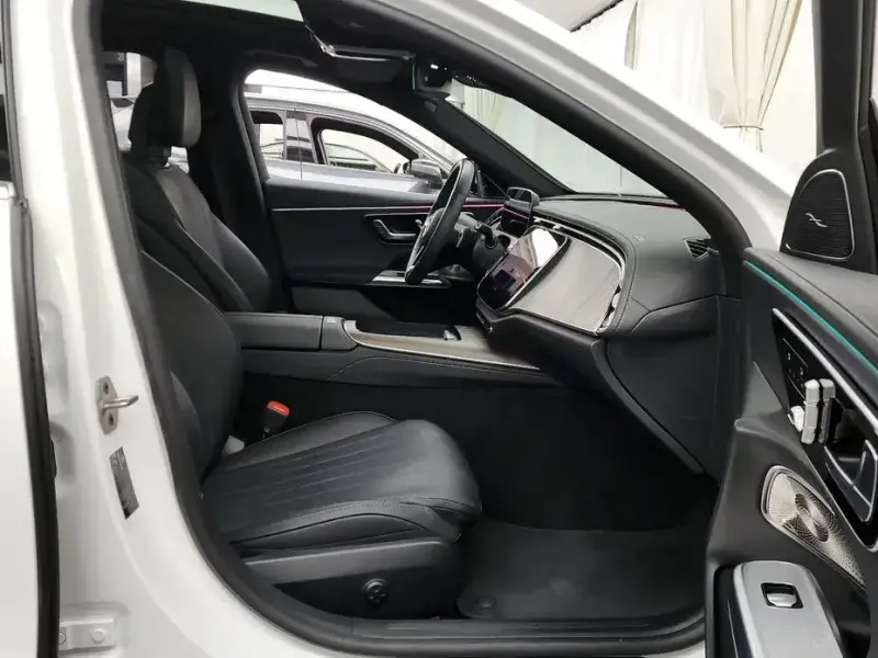 2025 Mercedes-Benz E-Класс с пробегом 8 418 км
