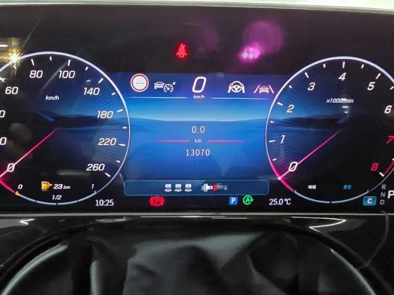 2025 Mercedes-Benz E-Класс с пробегом 13 099 км