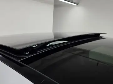 2025 Mercedes-Benz E-Класс с пробегом 13 099 км
