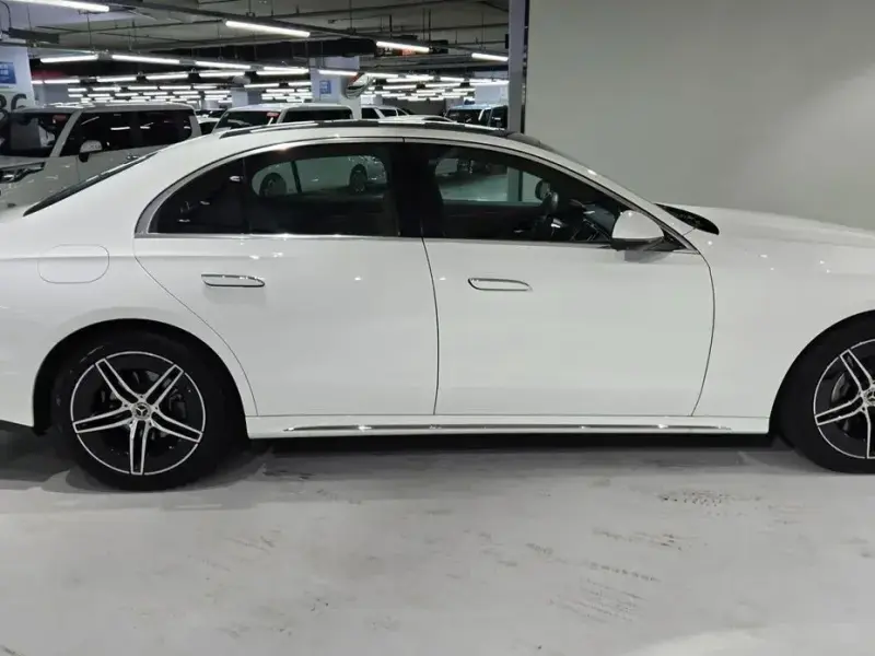 2025 Mercedes-Benz E-Класс с пробегом 6 171 км